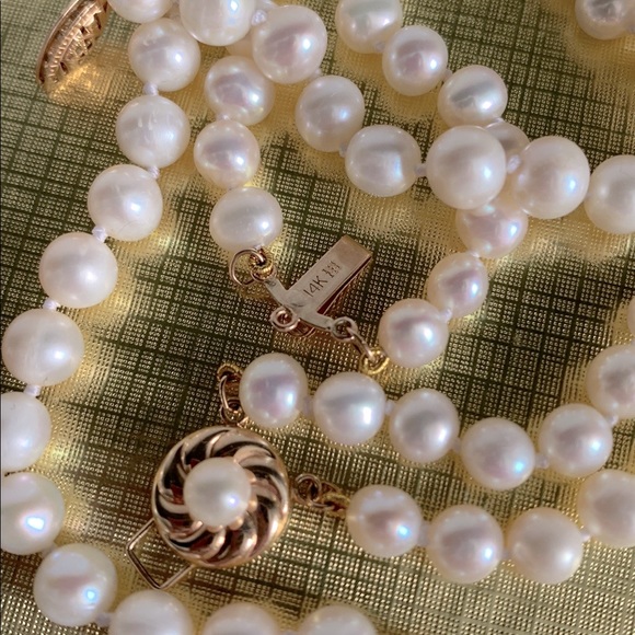 ⭐️🦢⭐️ Freshwater Pearl & 14k Gold Necklace with matching bracelet set✨ - Picture 5 of 9